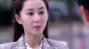小姐姐替人出头视频,小姐姐勇敢替人出头，视频引发热议