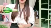小姐姐浮,小姐姐的奇幻旅程
